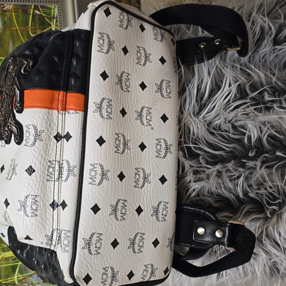 Authentic MCM Stark Visetos Large Backpack White Monogram Lion Patch Studded - Picture 11 of 14